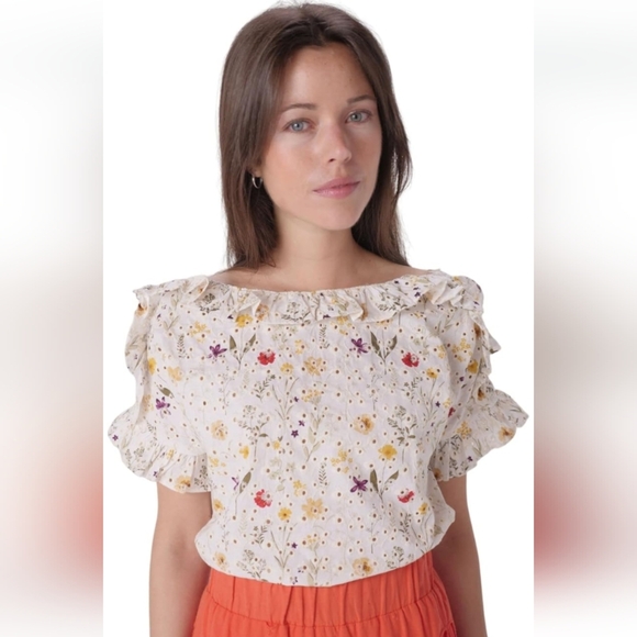 Solitaire Printed Eyelet Shoulder Tie Blouse with Ruffle detail NWT Size L - Picture 2 of 8